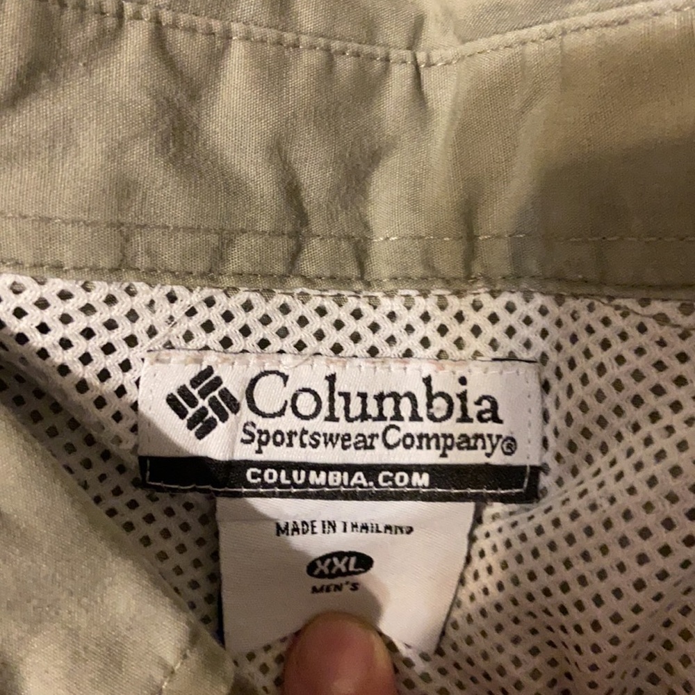 Columbia Button Up - Picture 3 of 4